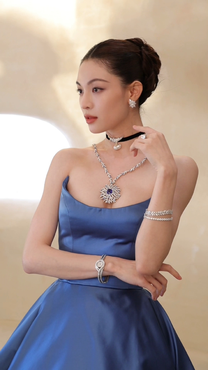 钟楚曦蒂芬妮活动造型插图16