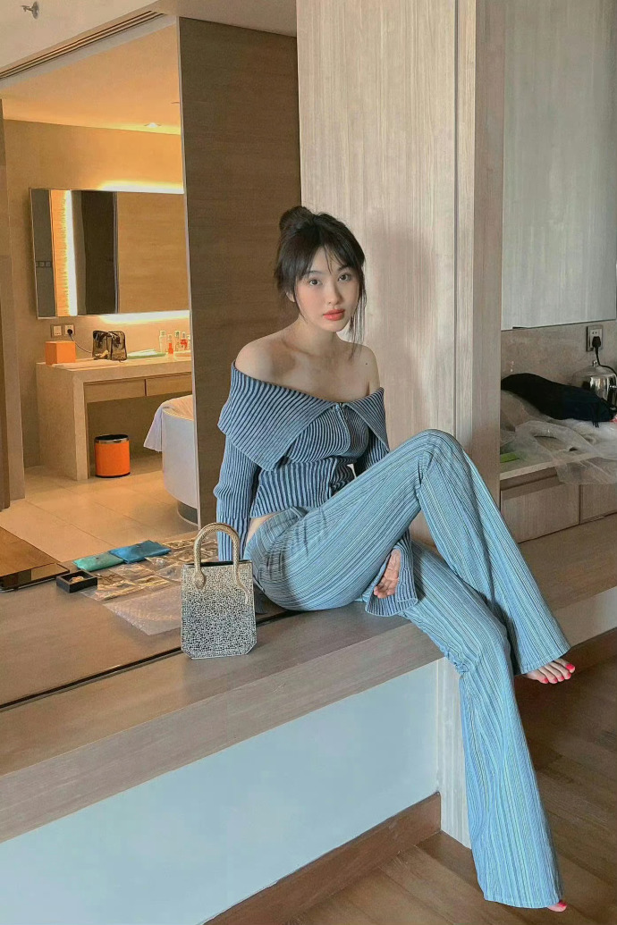 李菲儿美背细腰好身材写真插图15
