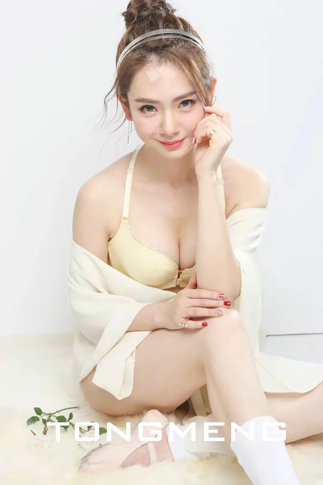 戚薇内衣写真插图13