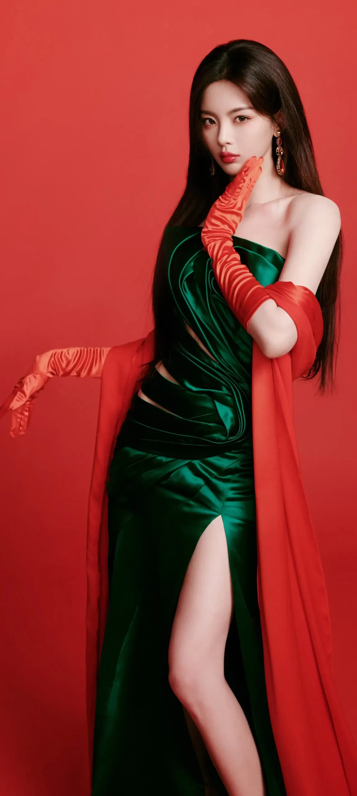 杨超越抹胸长裙写真壁纸插图