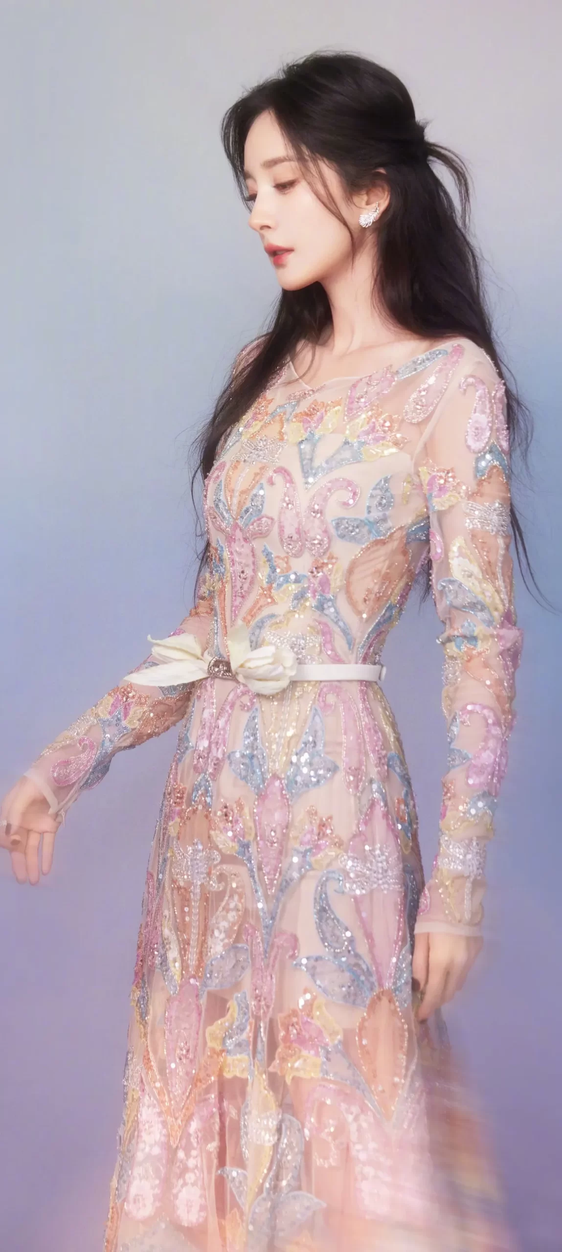 杨幂花裙子写真壁纸插图8