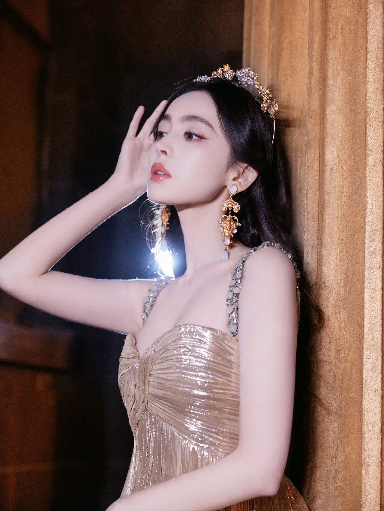 古力娜扎明艳动人写真壁纸插图9