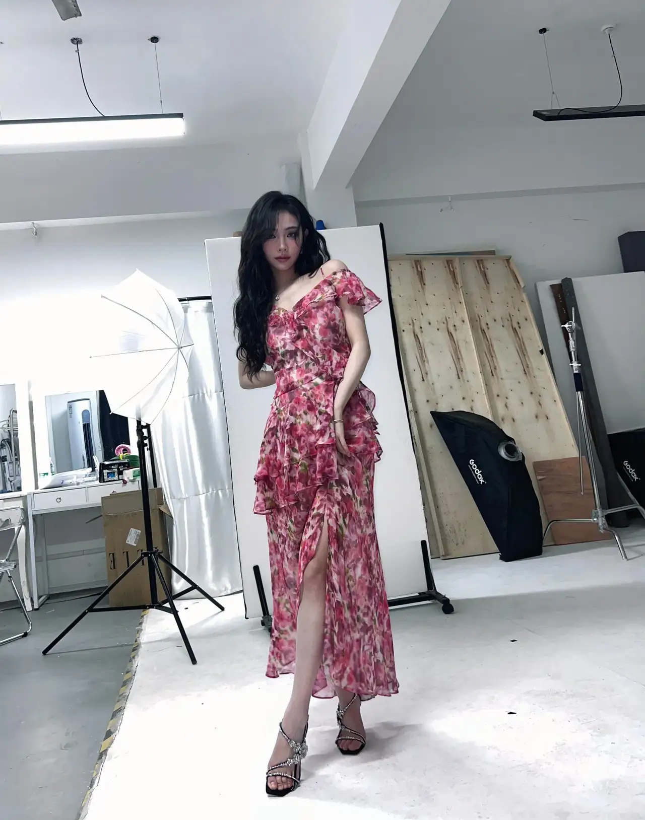 许佳琪碎花裙写真插图4