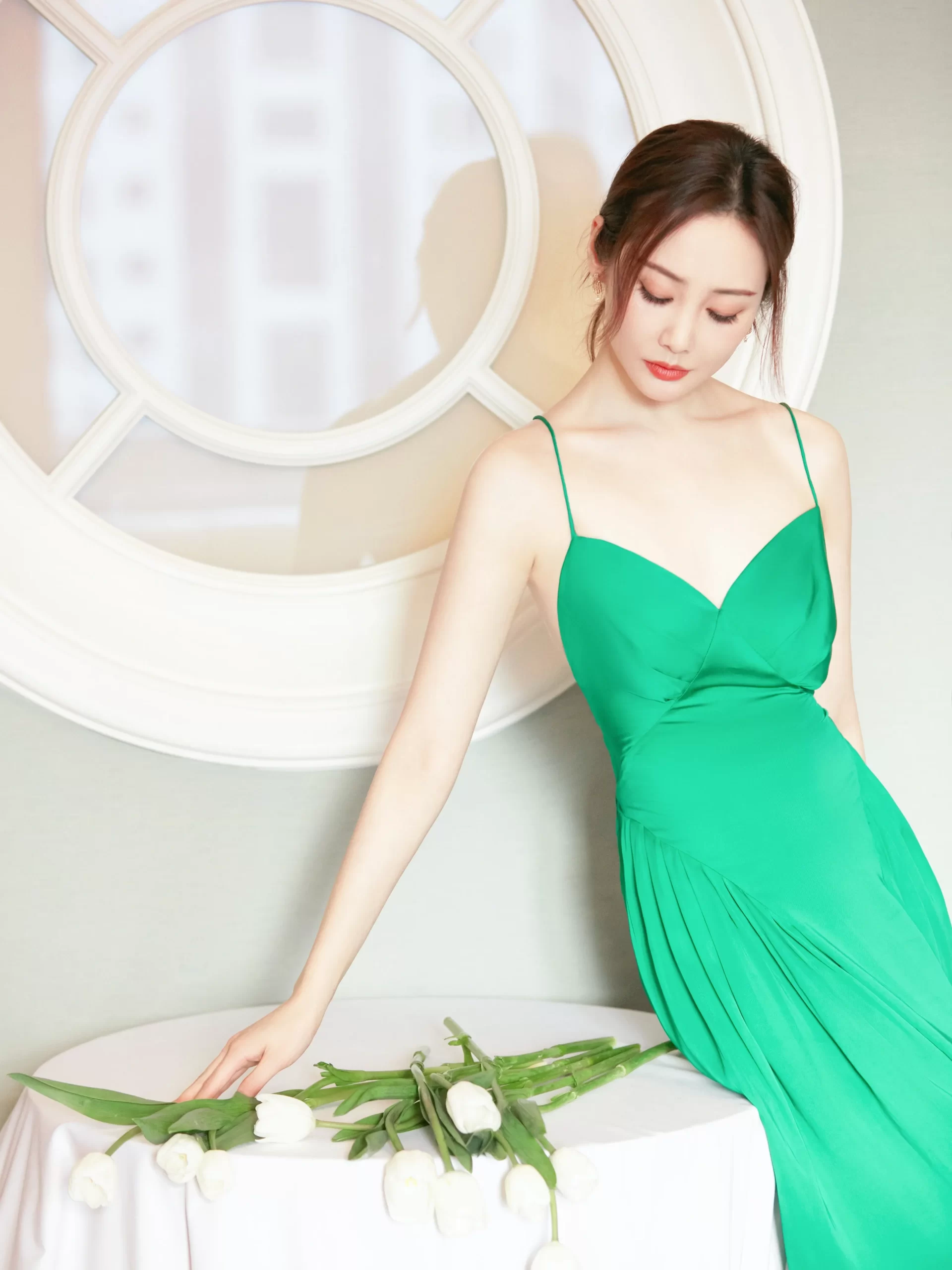 李纯吊带裙性感迷人写真插图6
