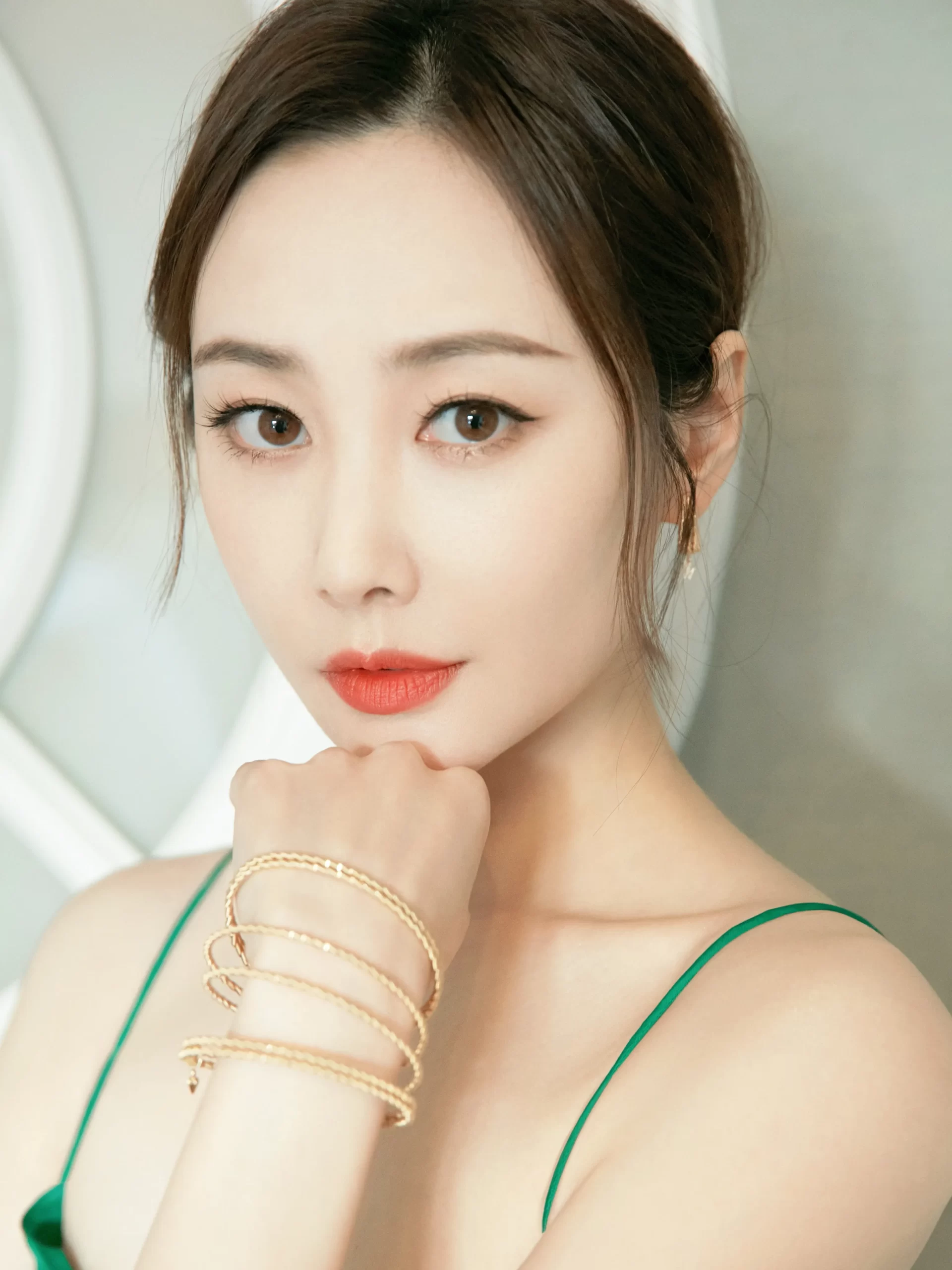 李纯吊带裙性感迷人写真插图4