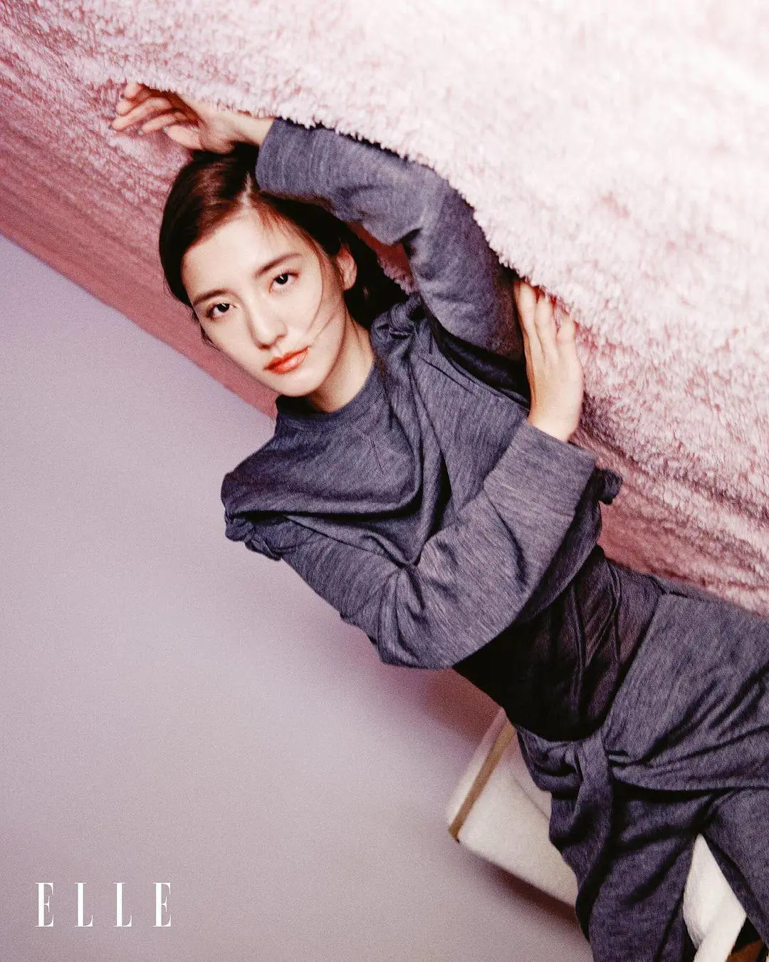 吴千语写真登港版 ELLE 四月刊插图4