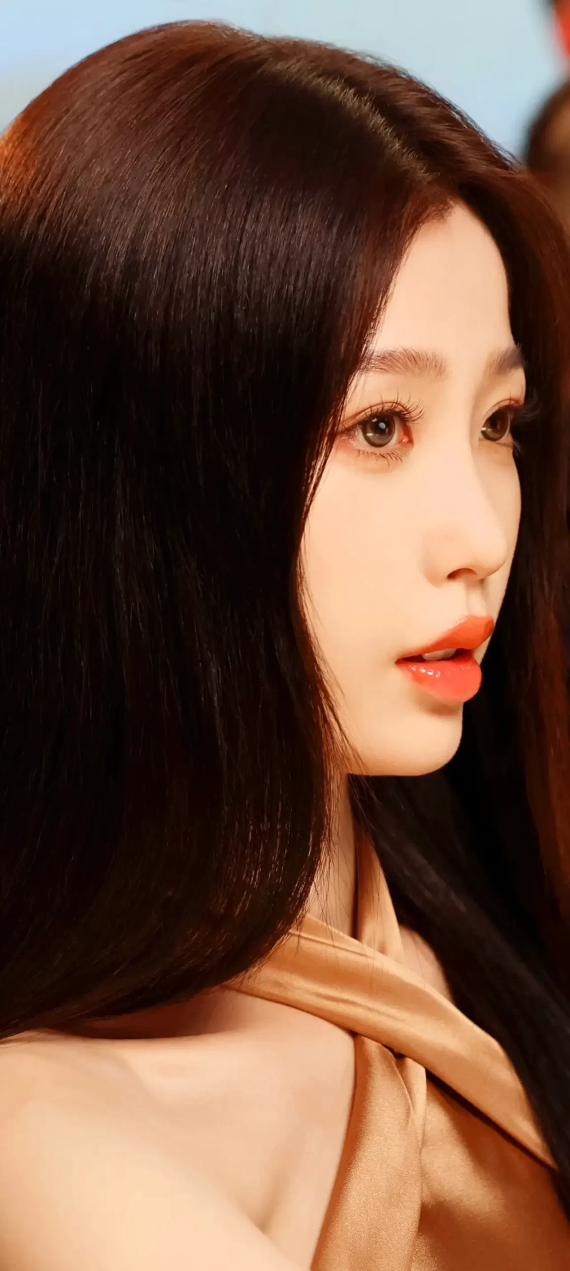 虞书欣甜美可爱写真壁纸插图3