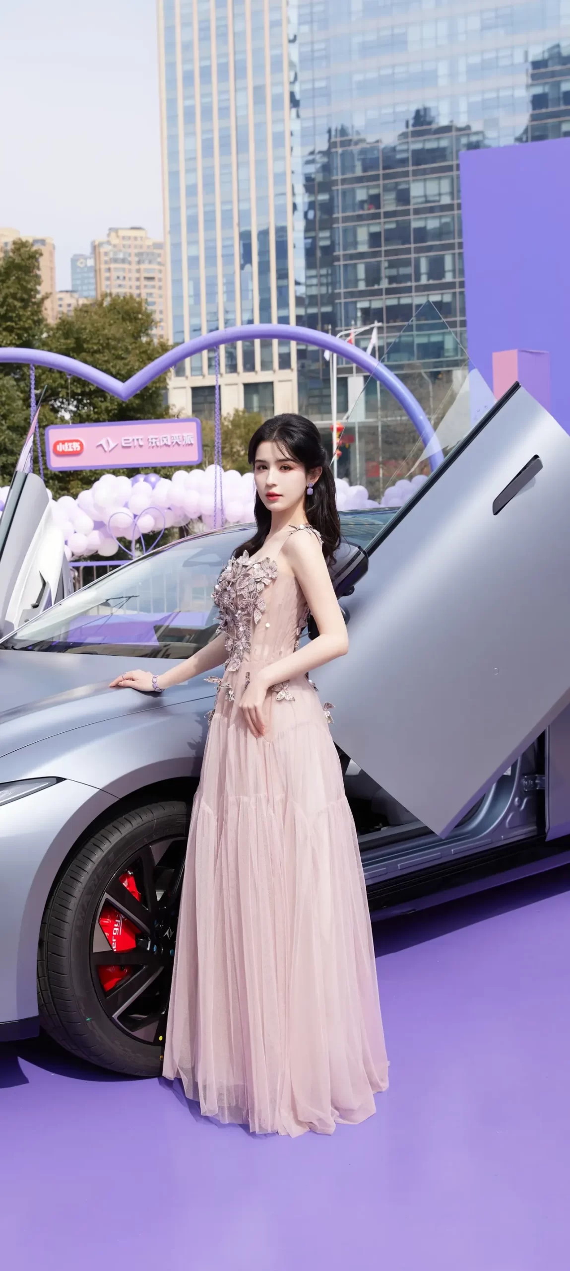 哈尼克孜粉色写真壁纸插图5