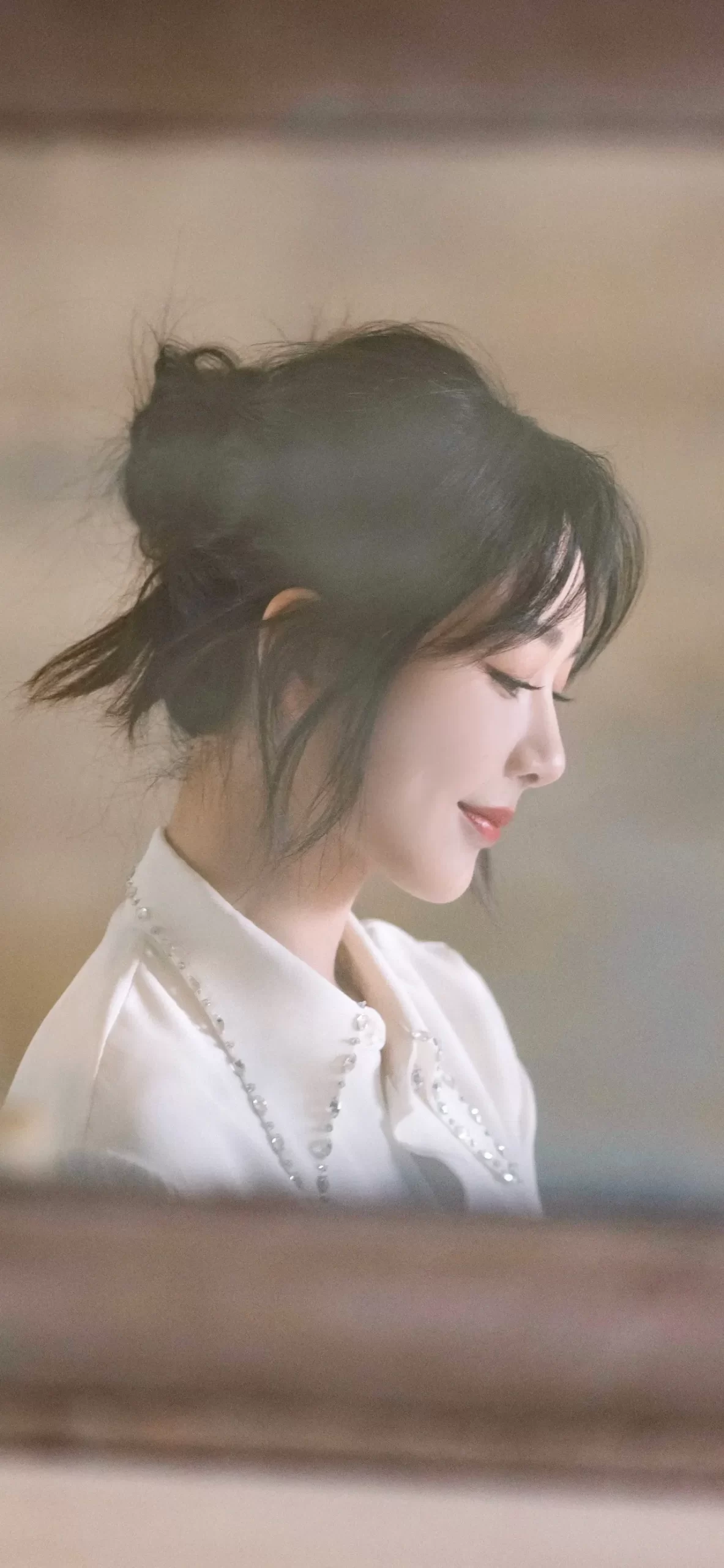 杨紫碎花裙写真壁纸插图9