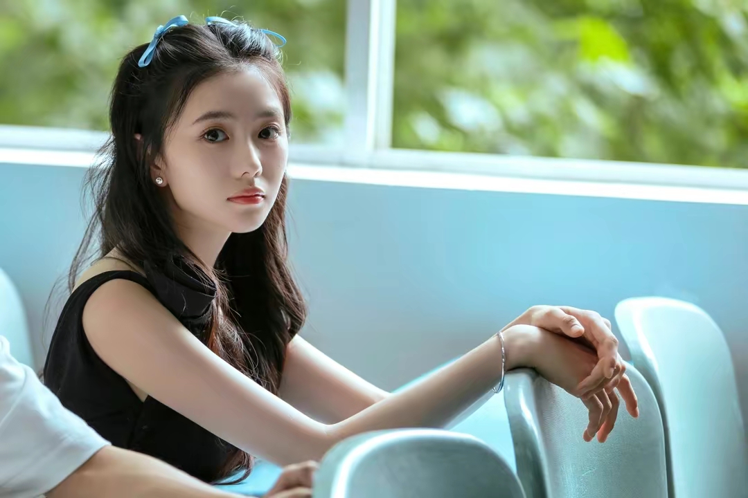 刘浩存清纯可爱写真插图14