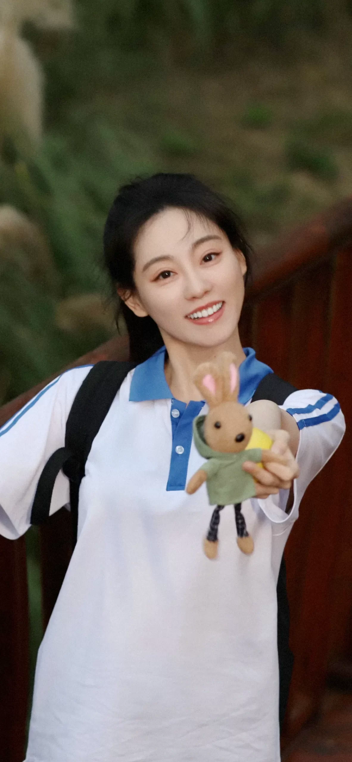 祝绪丹清新校服写真壁纸插图9