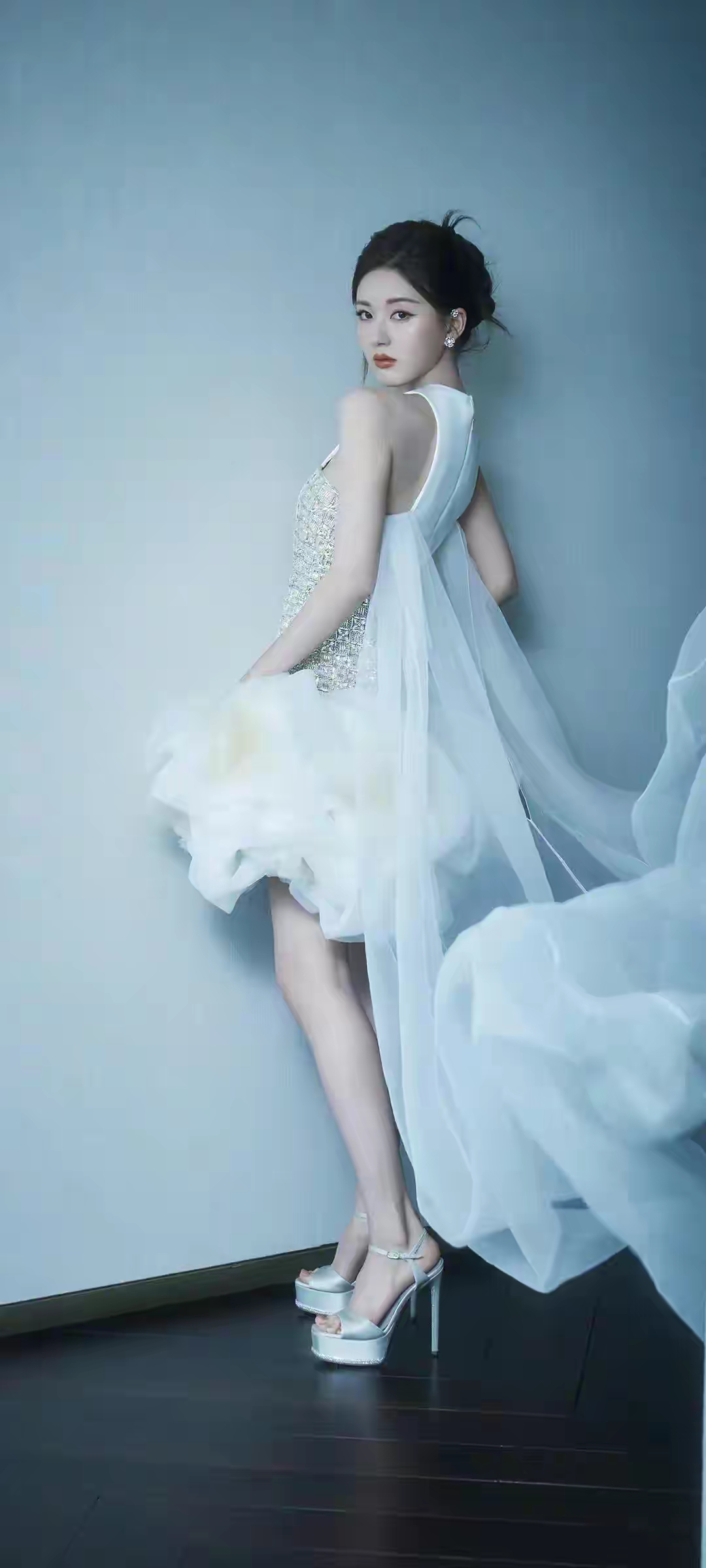 赵露思高清写真全面屏壁纸插图1