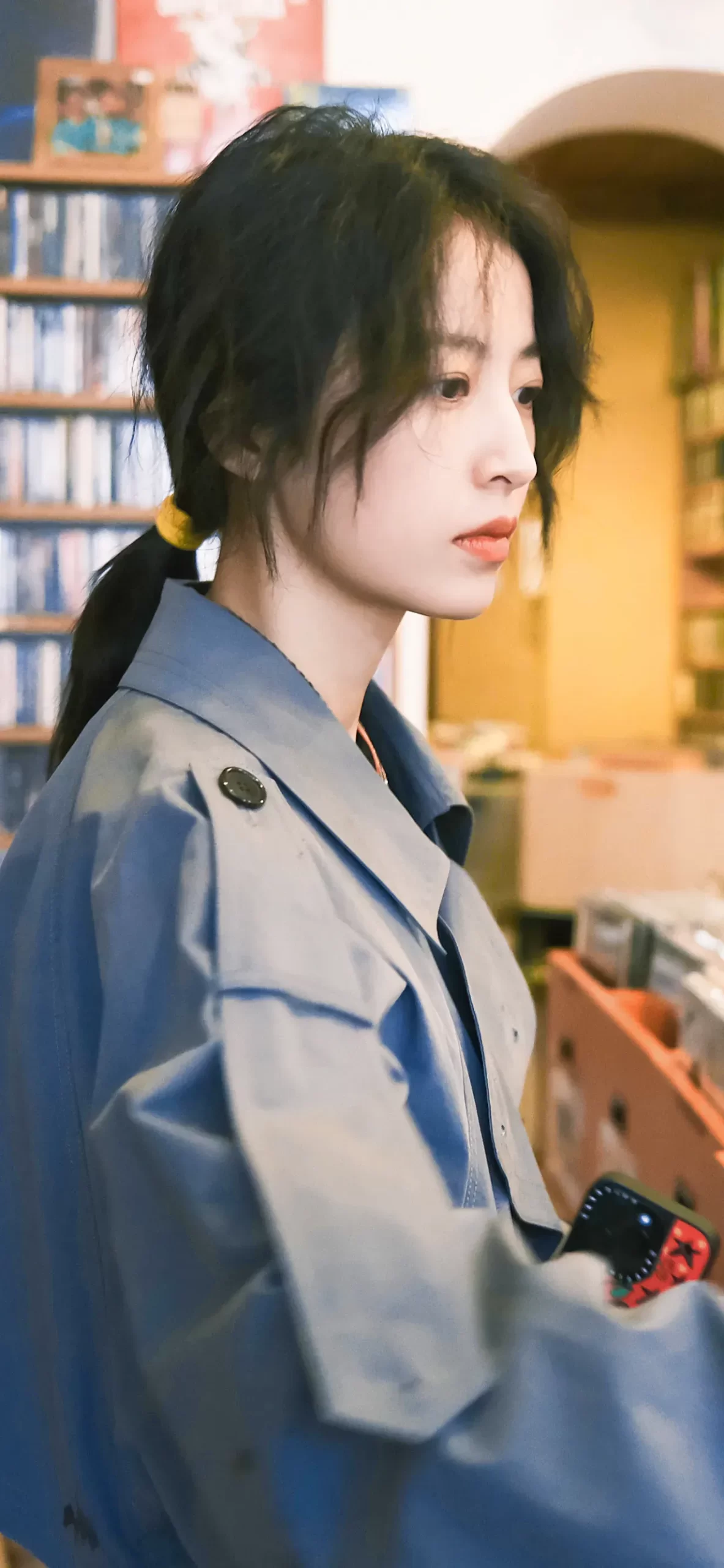 周雨彤高清写真壁纸插图1