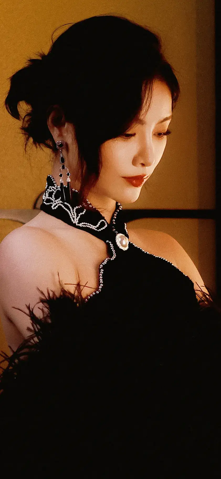 许佳琪黑色礼服高清写真壁纸插图1
