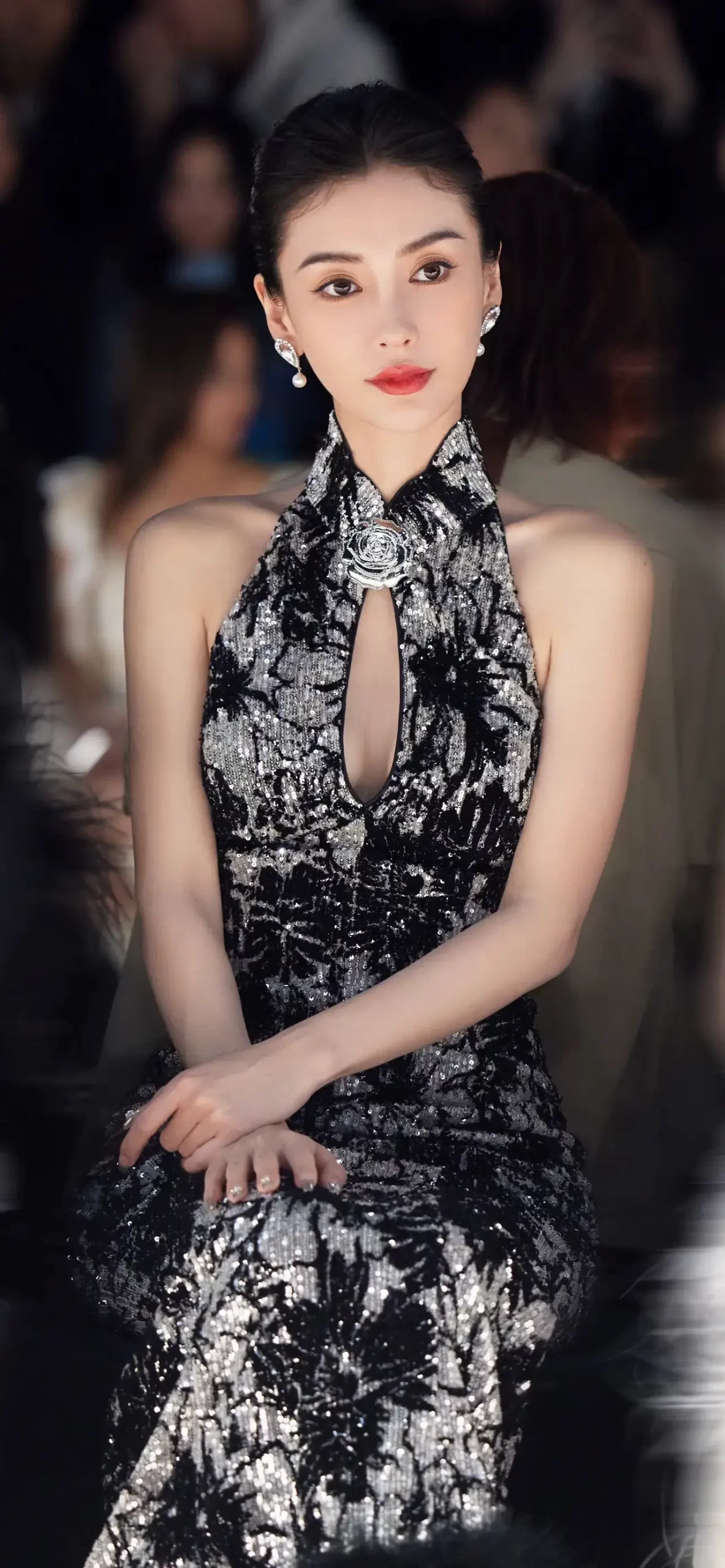 杨颖高贵典雅写真壁纸插图2