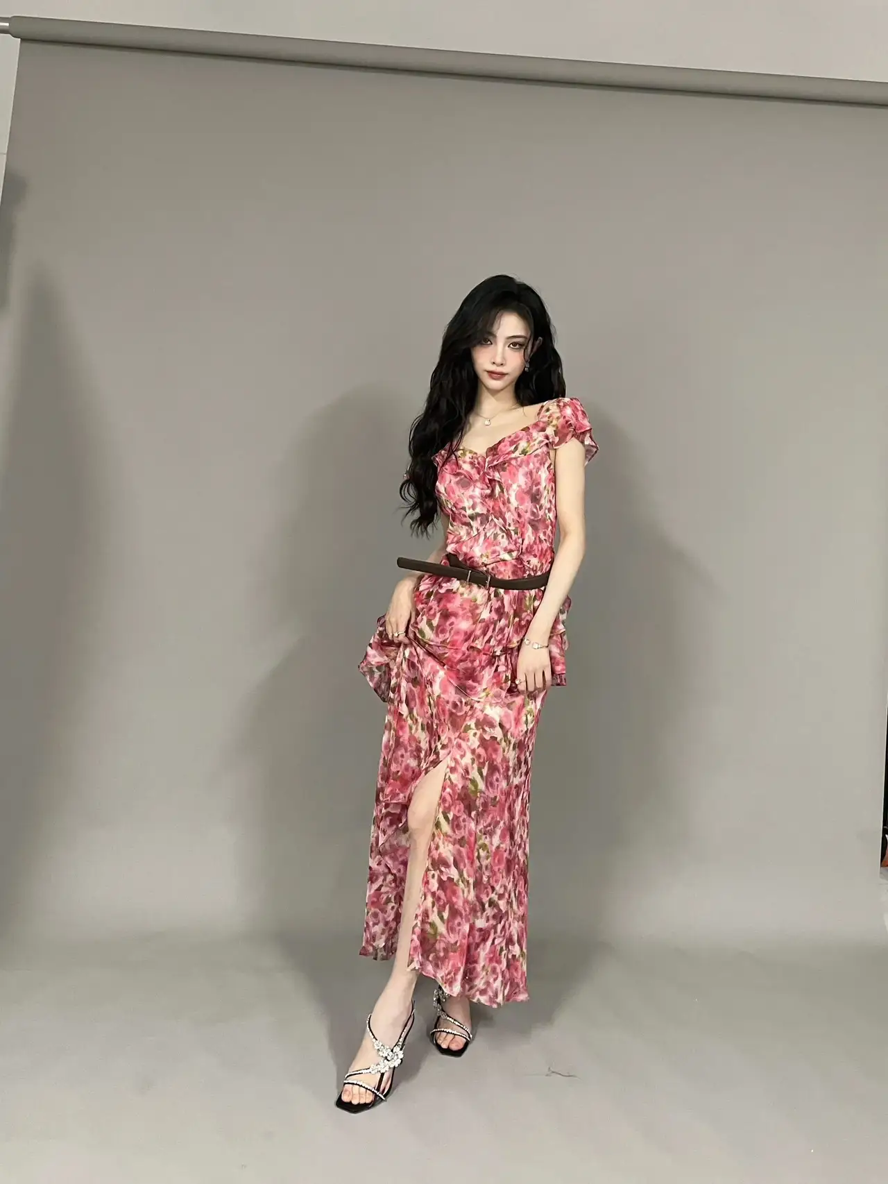 许佳琪碎花裙写真插图5
