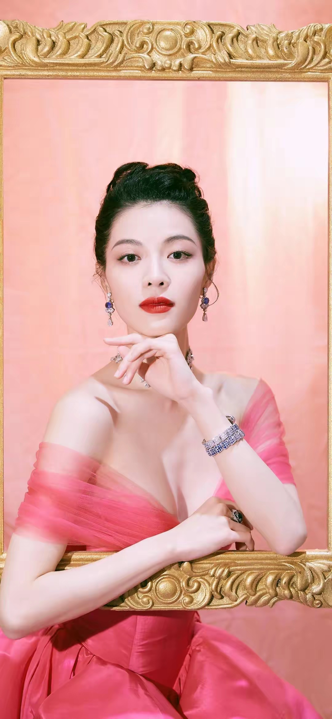 钟楚曦粉红色写真壁纸插图9