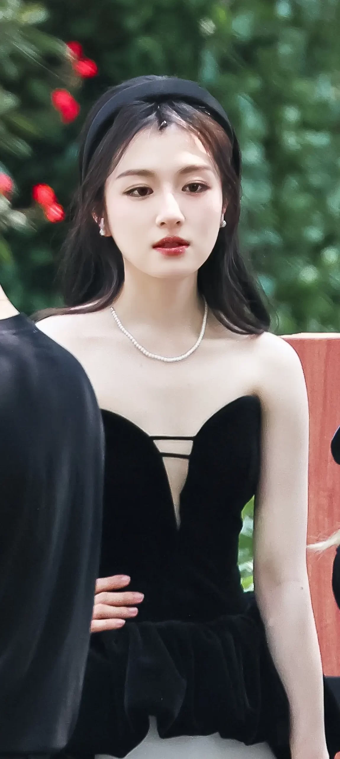 李兰迪黑色抹胸礼服写真插图5