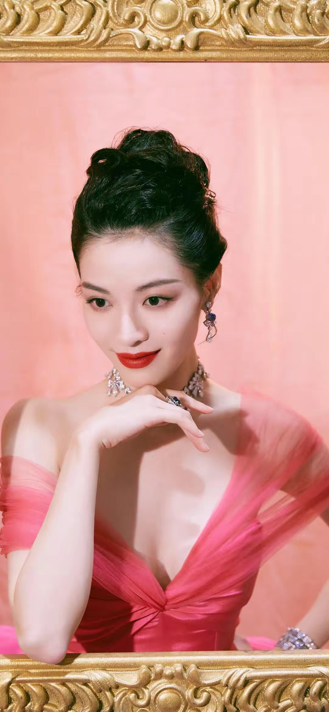 钟楚曦粉红色写真壁纸插图5