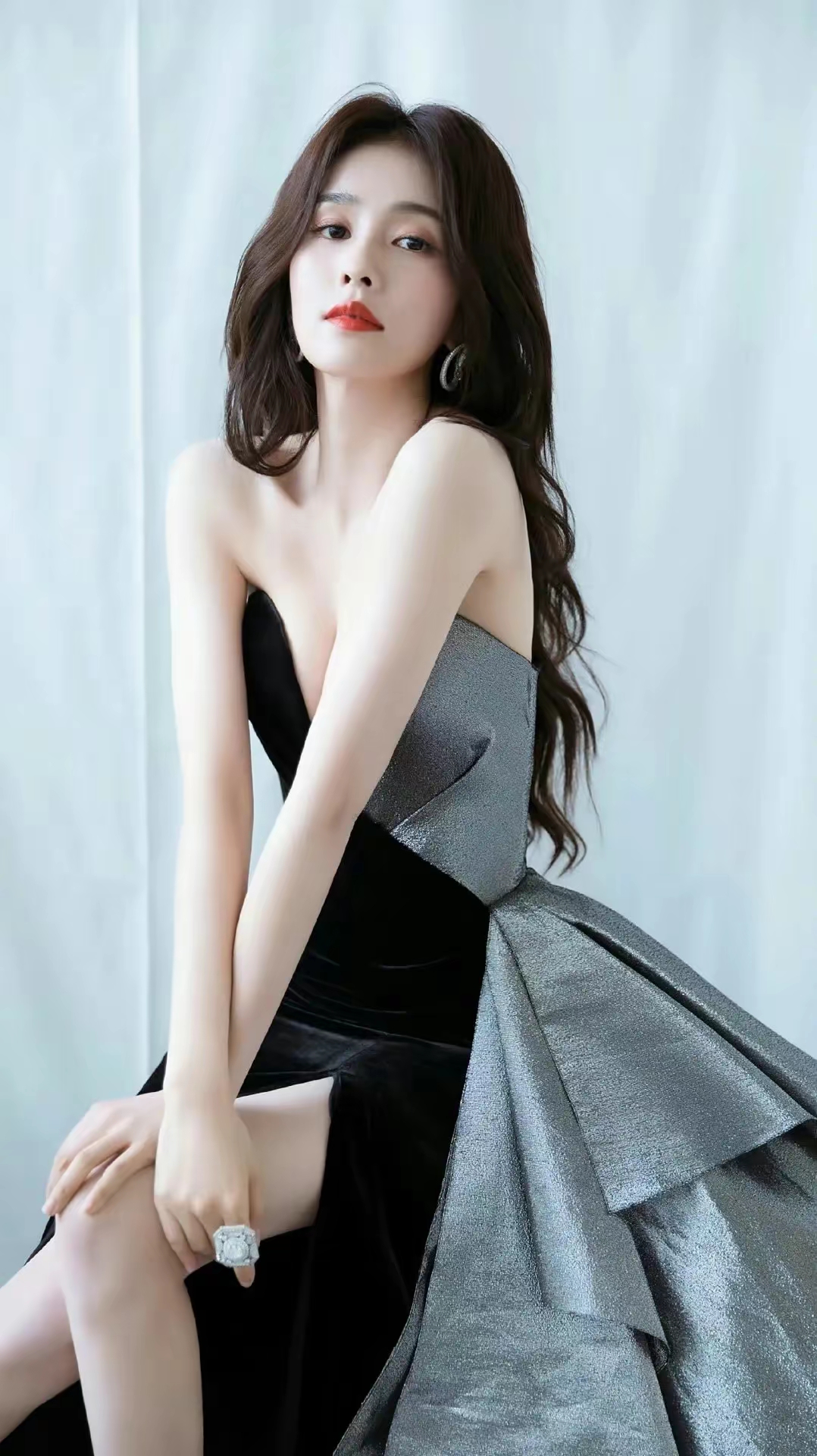 白鹿牛奶般肌肤高清写真插图2