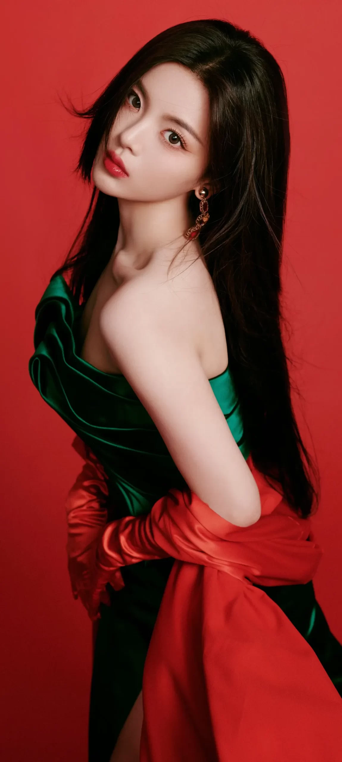 杨超越抹胸长裙写真壁纸插图7