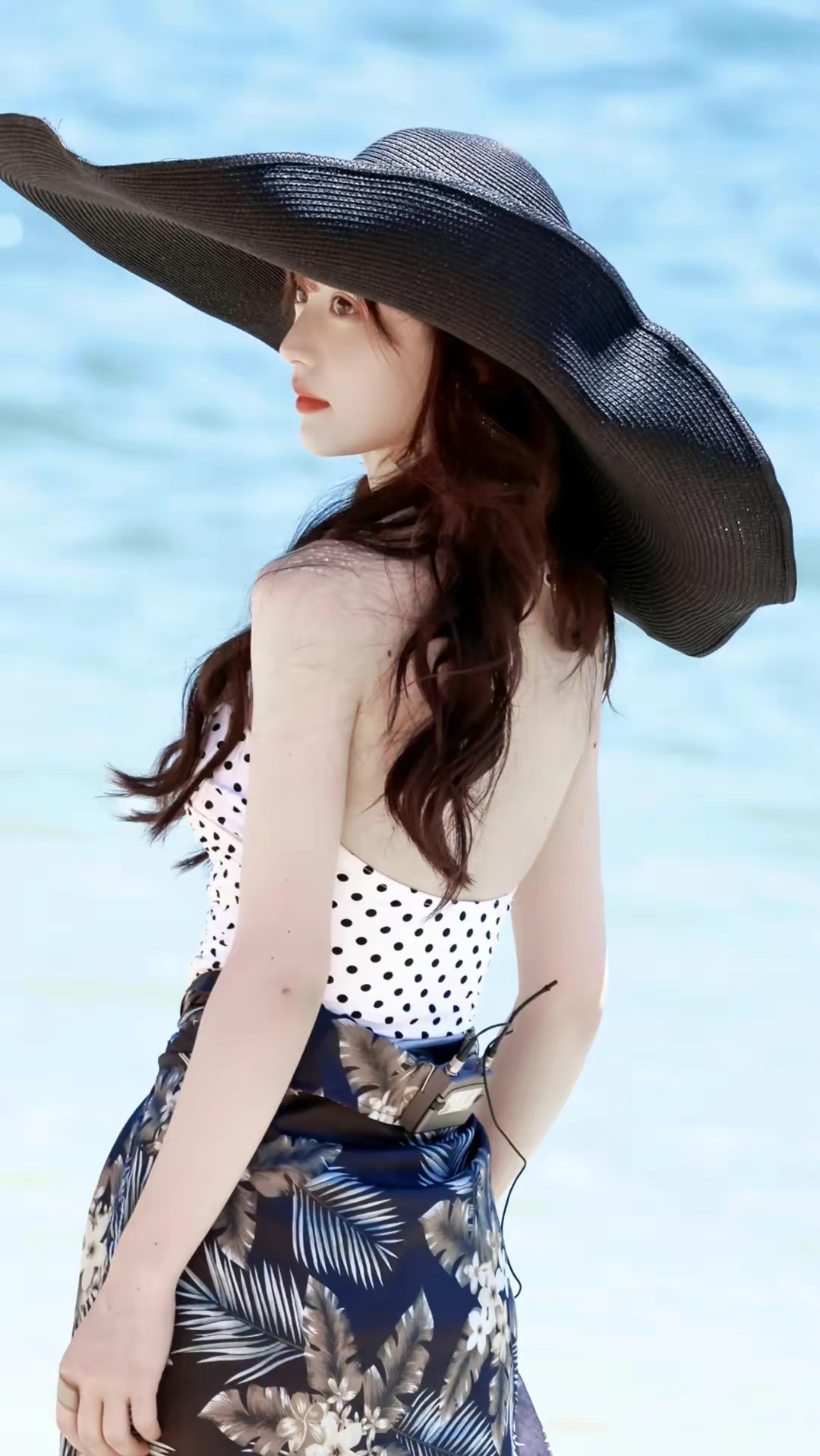 田曦薇海边写真插图6