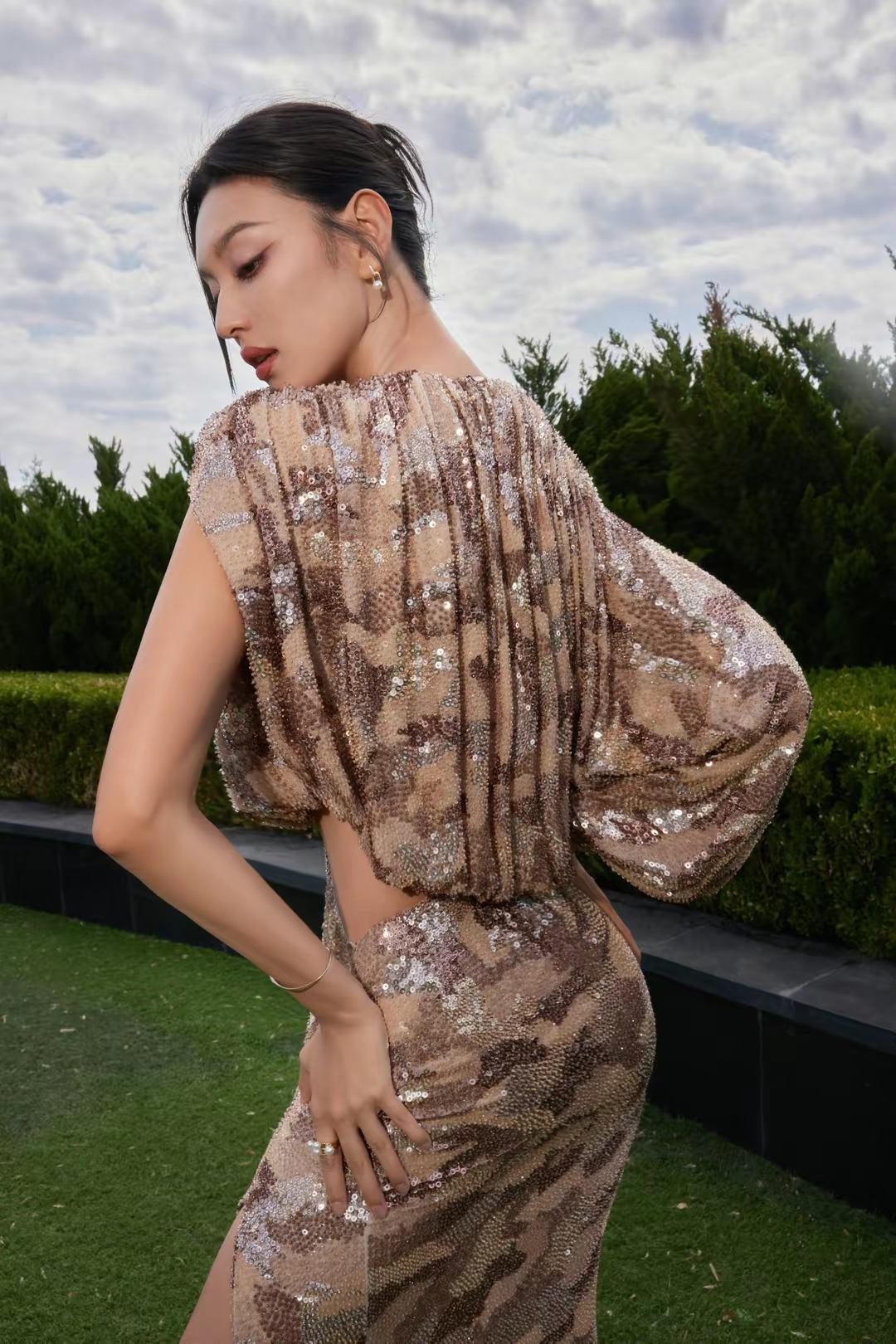 王丹妮亮片裙写真让人陶醉插图7