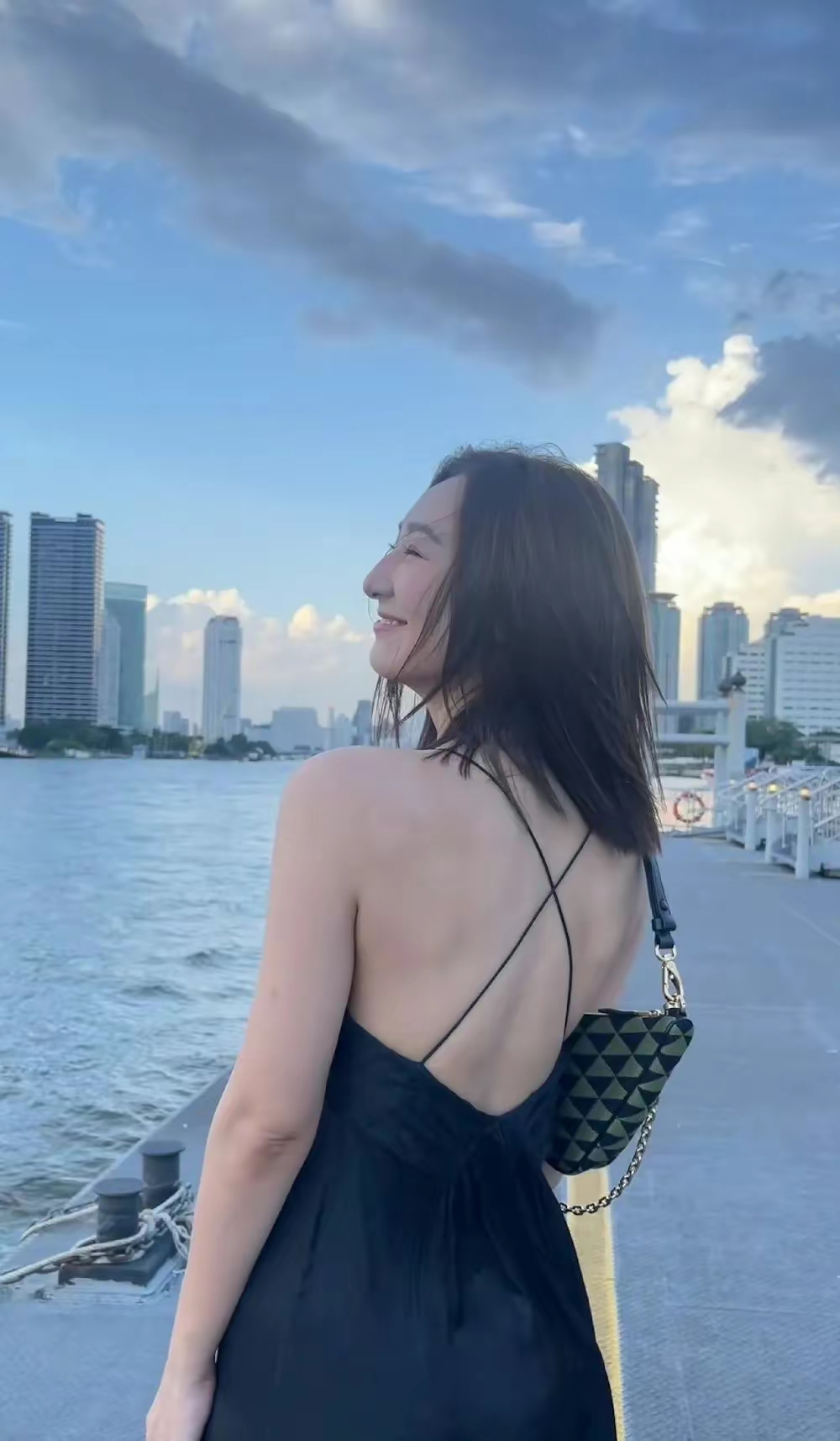 高海宁吊带写真插图2