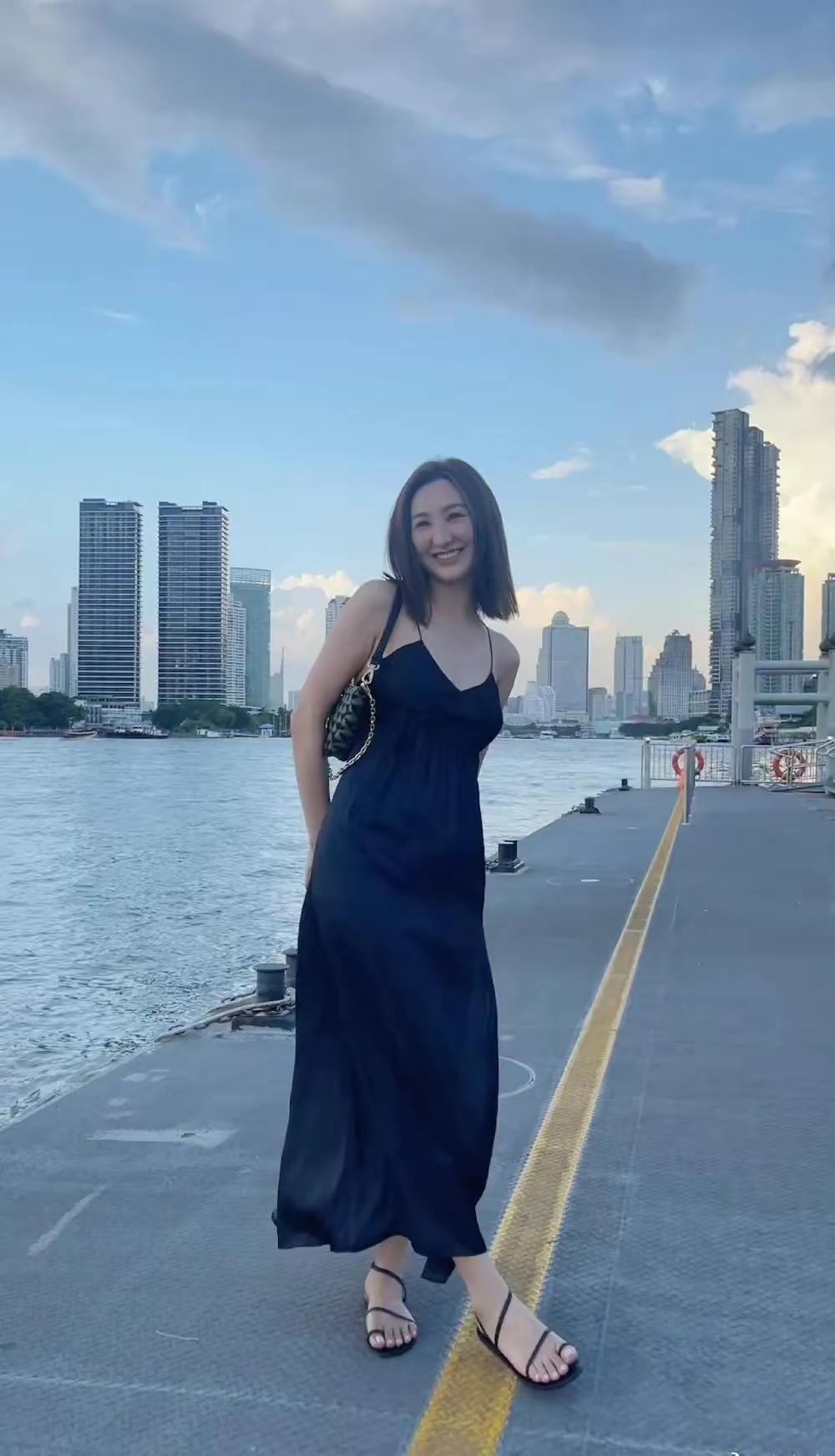 高海宁吊带写真插图1