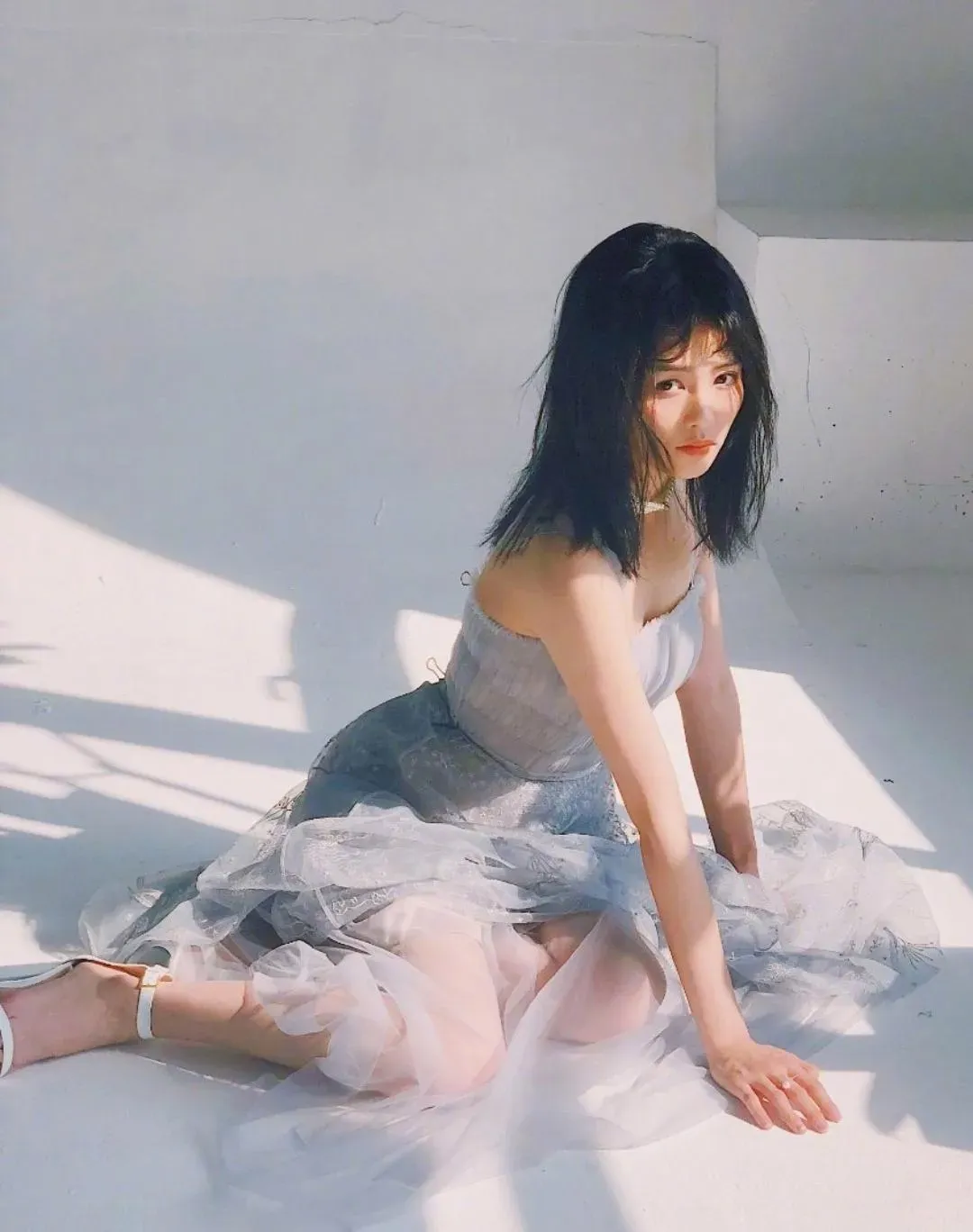 白鹿凌乱的头发好美呀插图6