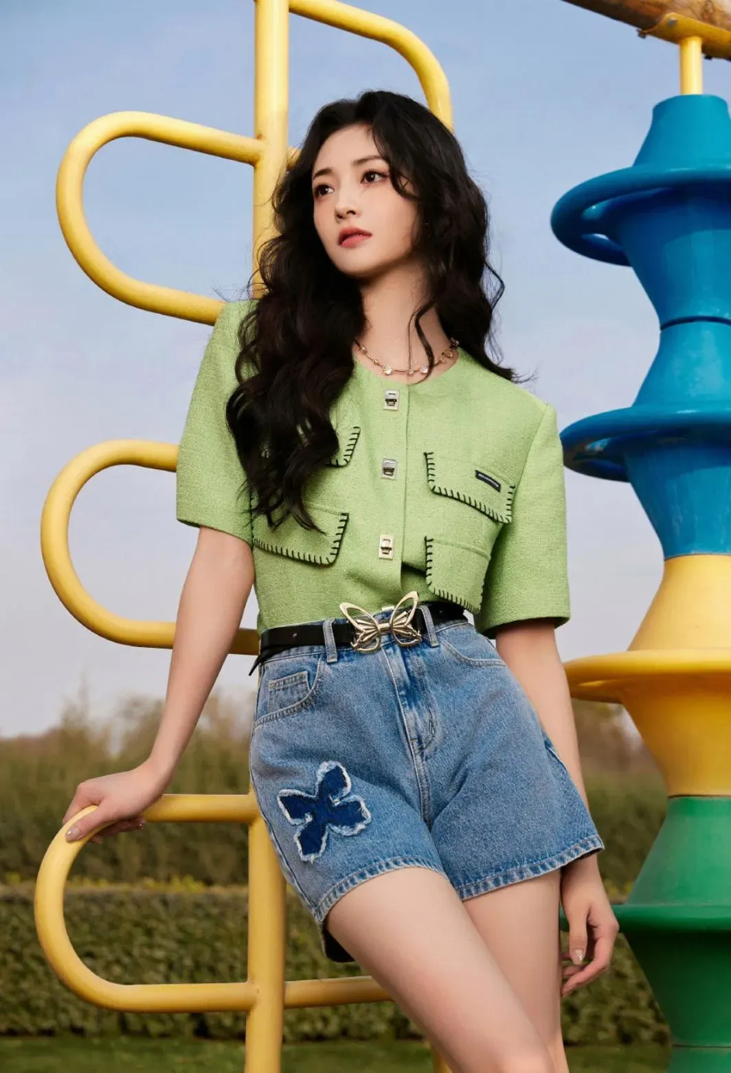 周洁琼牛仔短裤美照写真插图3
