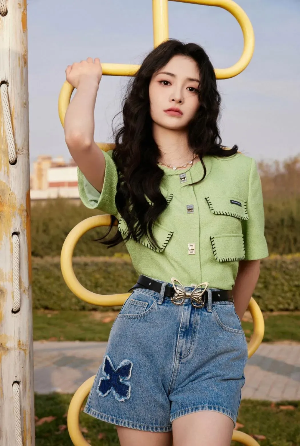 周洁琼牛仔短裤美照写真插图7