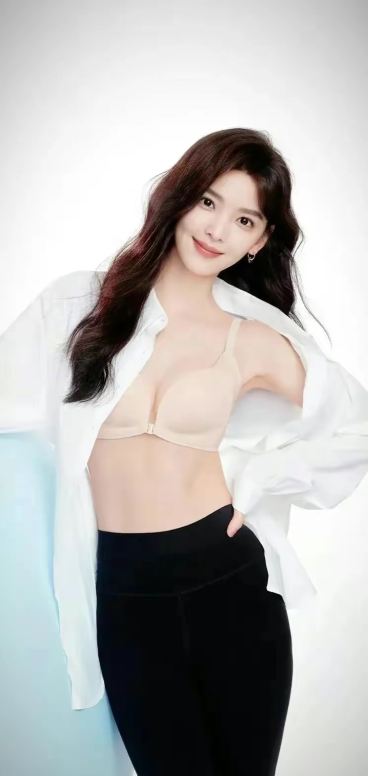 章若楠内衣代言写真插图3