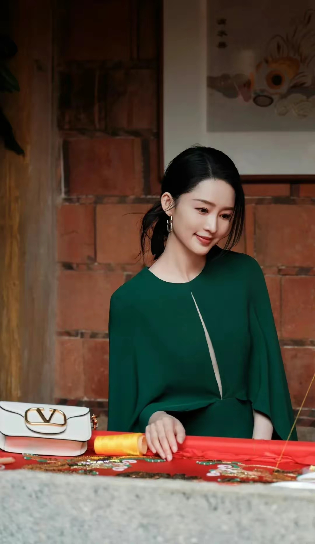 李沁气质优雅写真插图10