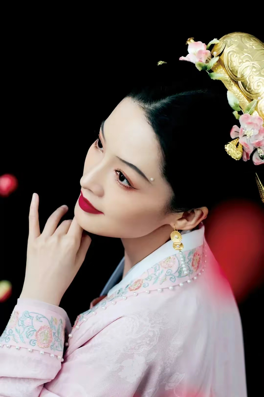 李沁气质优雅写真插图21
