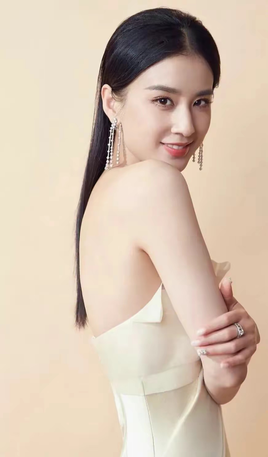 辣妈黄圣依性感写真插图4