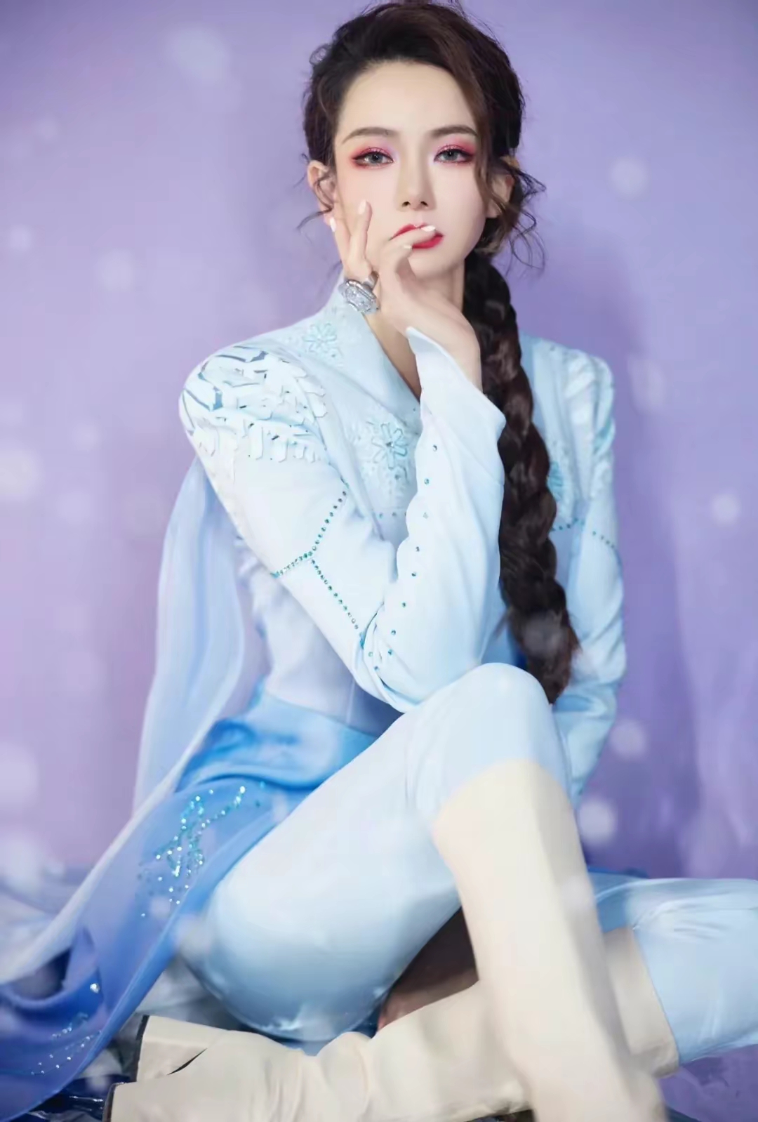 戚薇气质优雅写真插图5