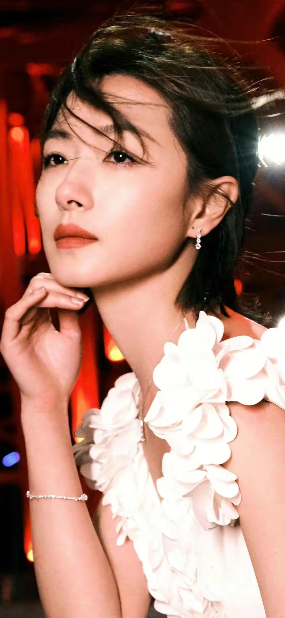 万茜气质优雅写真插图7