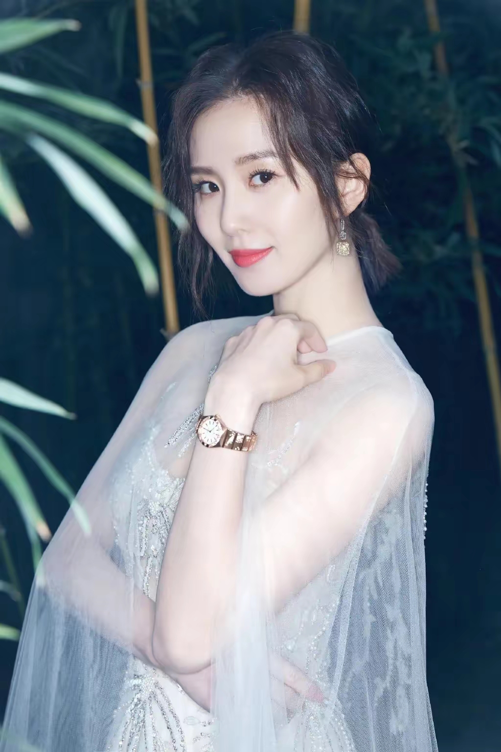 刘诗诗人妻韵味十足写真插图5