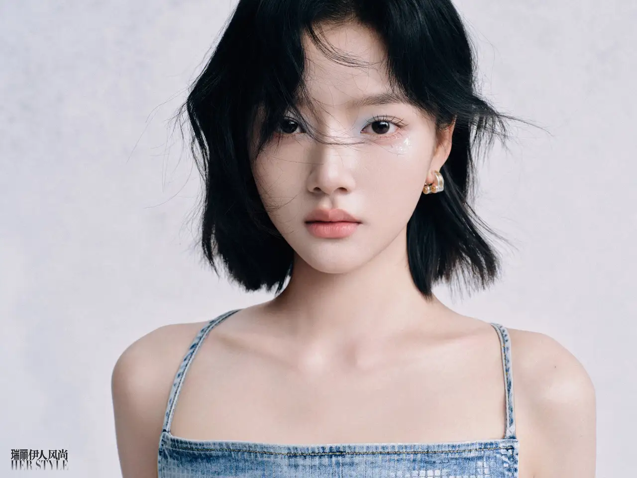 任敏瑞丽伊人风尚封面写真插图4
