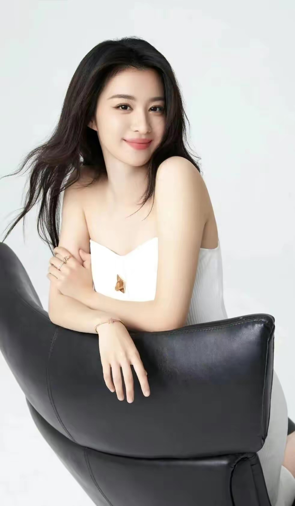 王楚然高清性感写真插图1