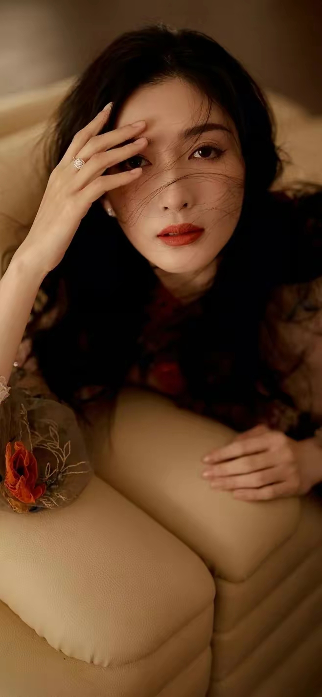 江疏影高清写真全屏壁纸插图2