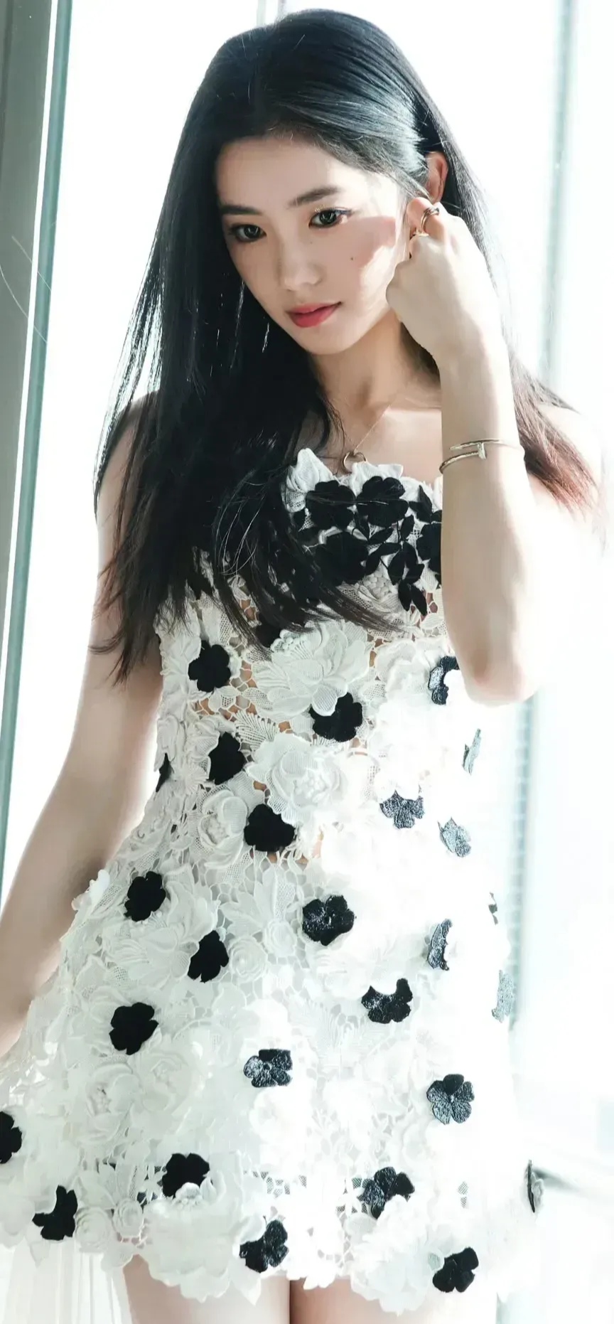刘浩存清纯写真壁纸插图1