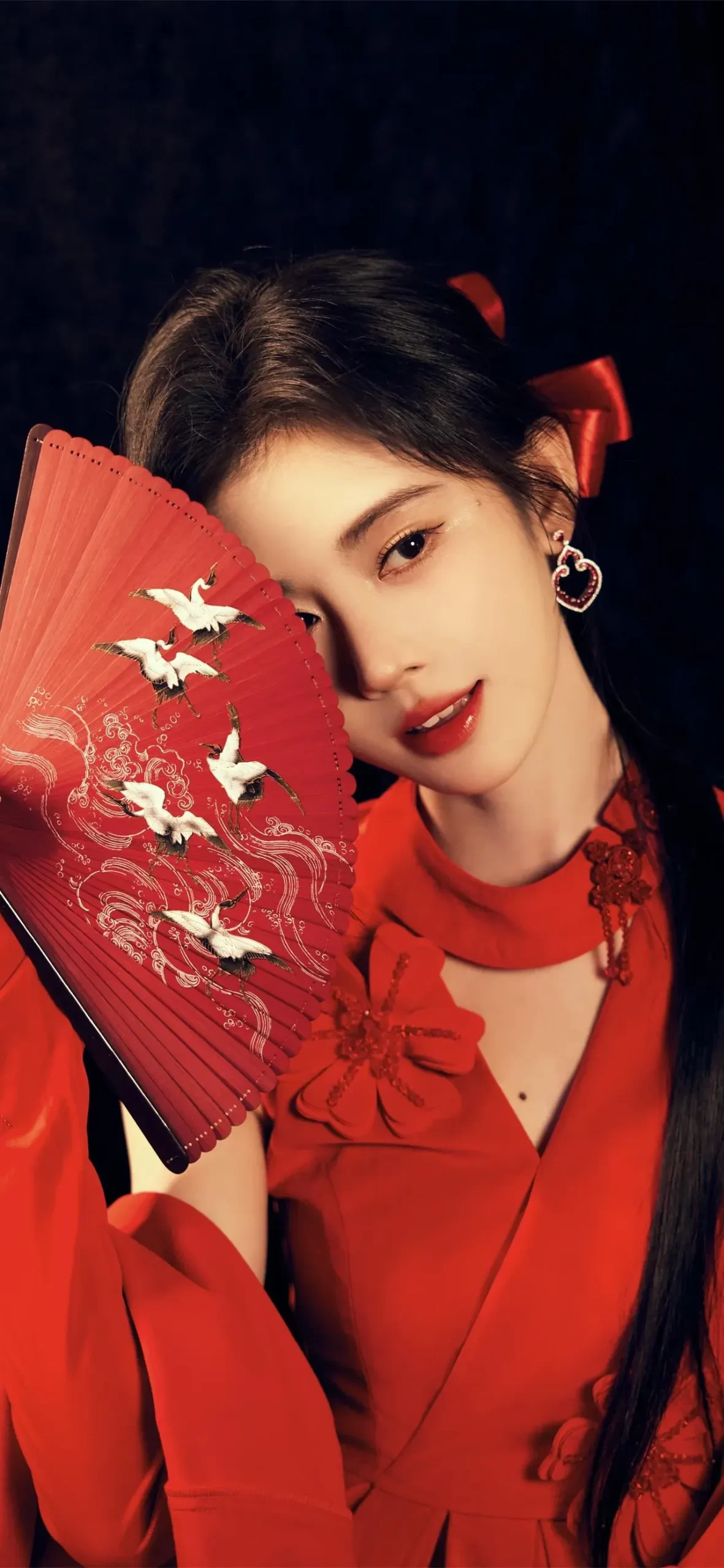 鞠婧祎红衣明艳写真壁纸插图11