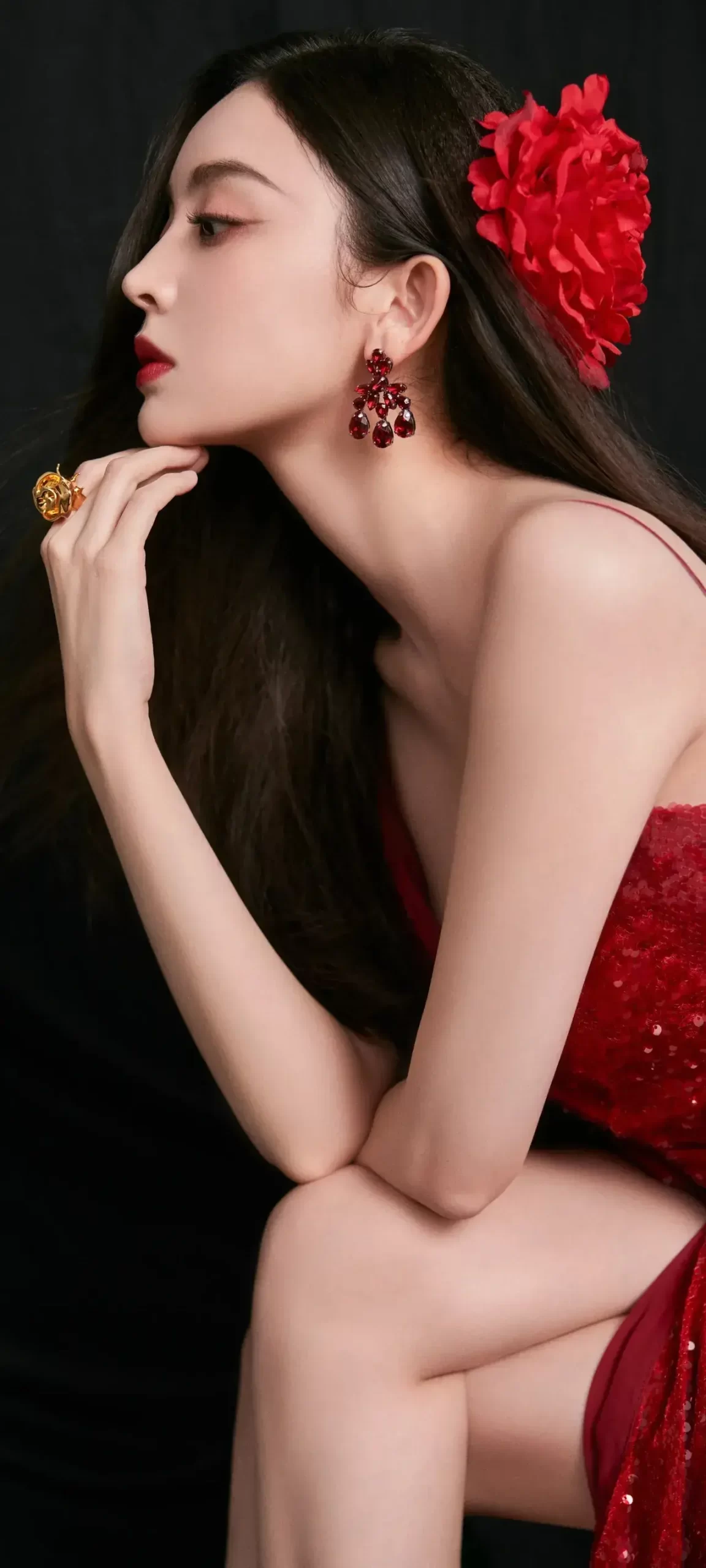 古力娜扎红裙性感写真壁纸插图7
