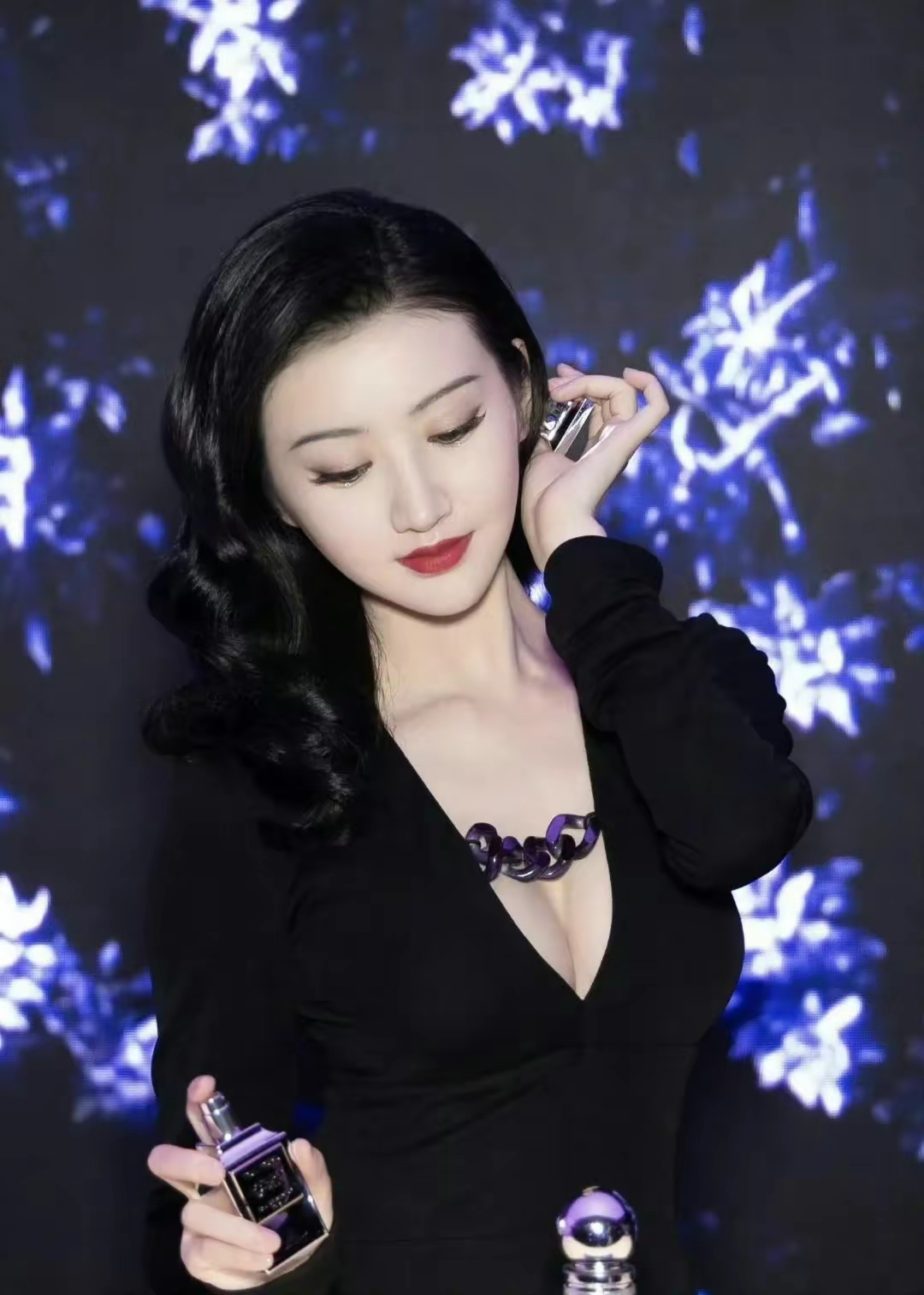 景甜写真，清纯女神的深V性感风插图8
