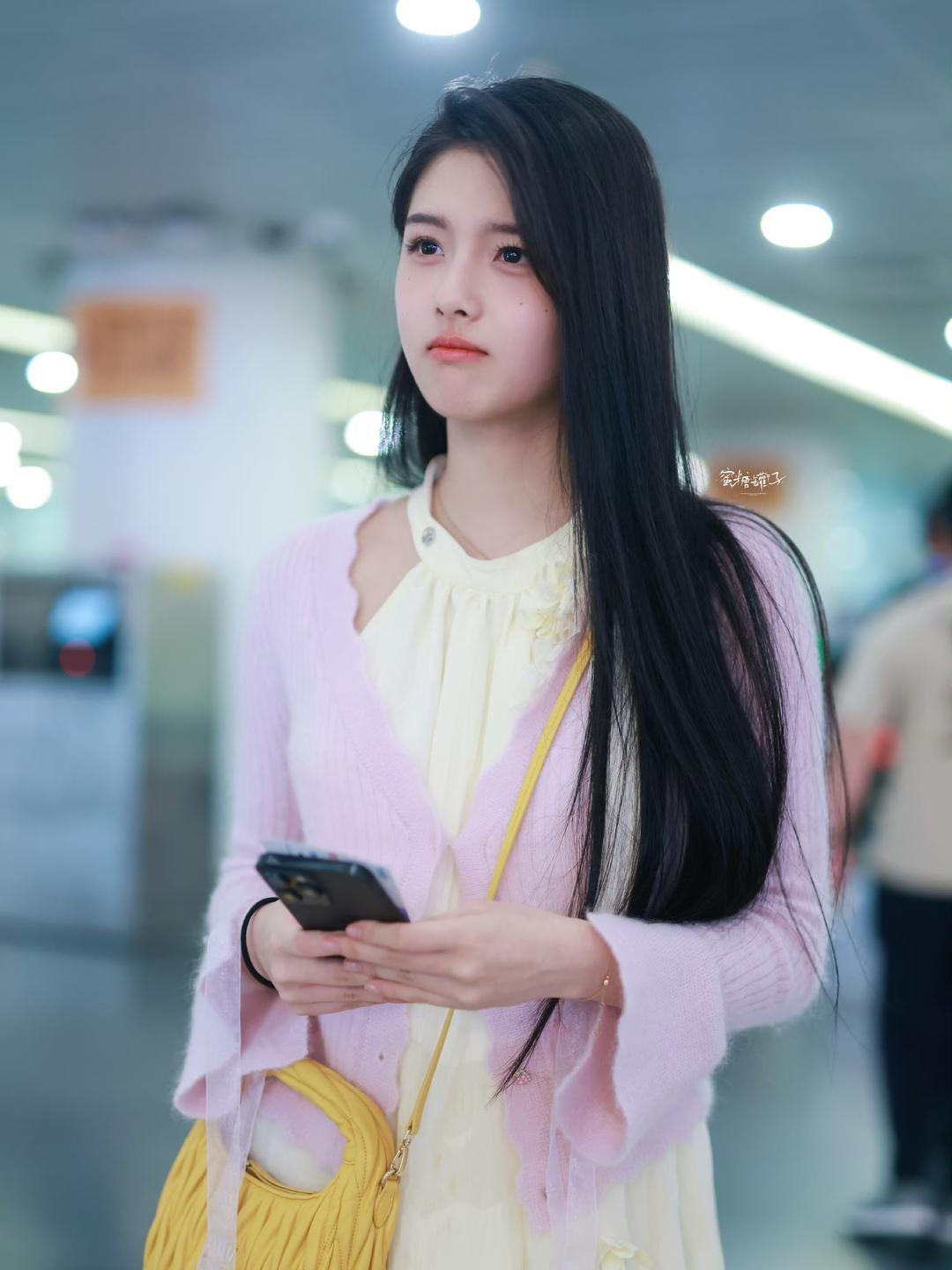 艾米妹妹又漂亮又可爱插图3