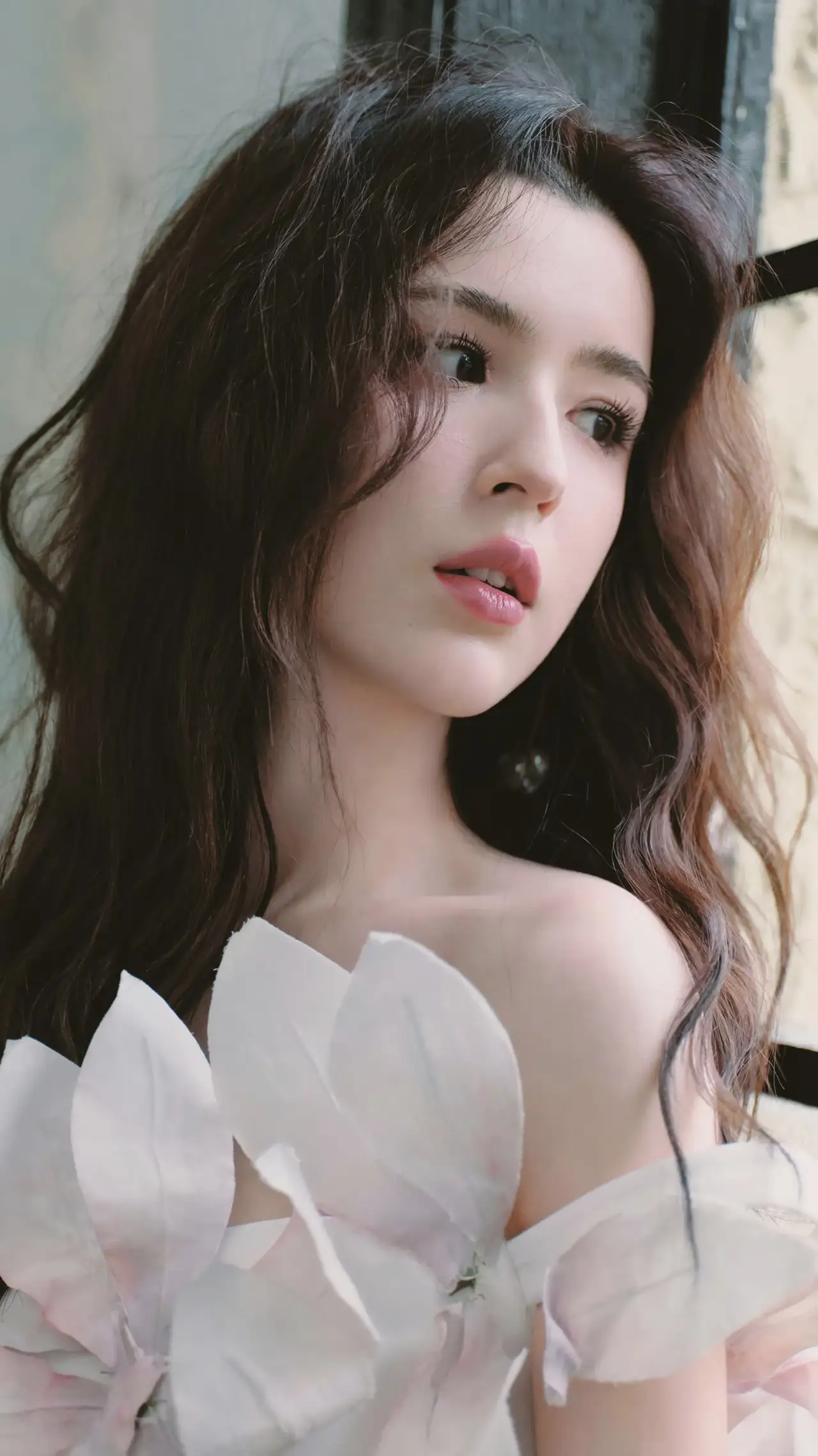 哈尼克孜甜美灵动写真插图3
