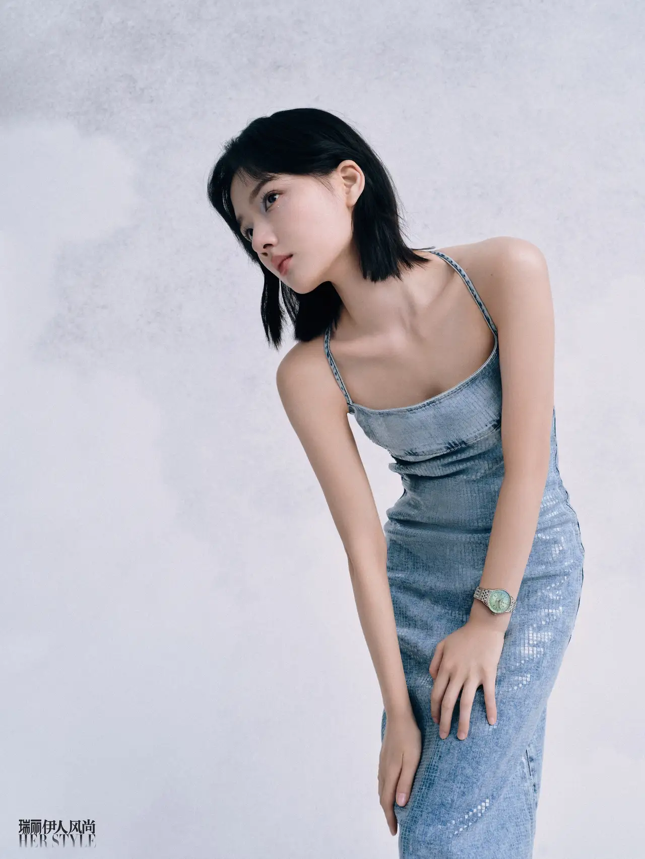 任敏瑞丽伊人风尚封面写真插图1