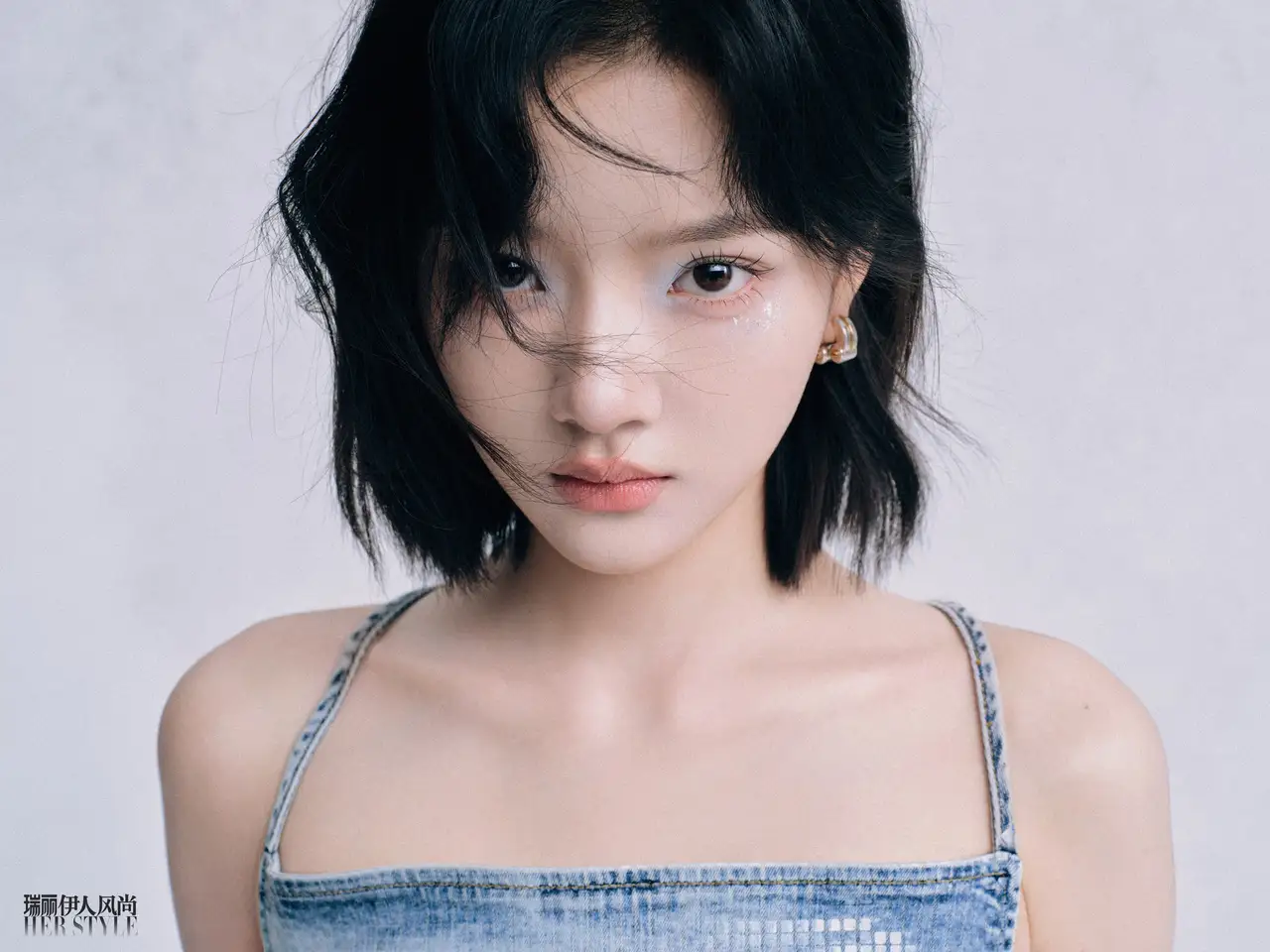 任敏瑞丽伊人风尚封面写真插图5